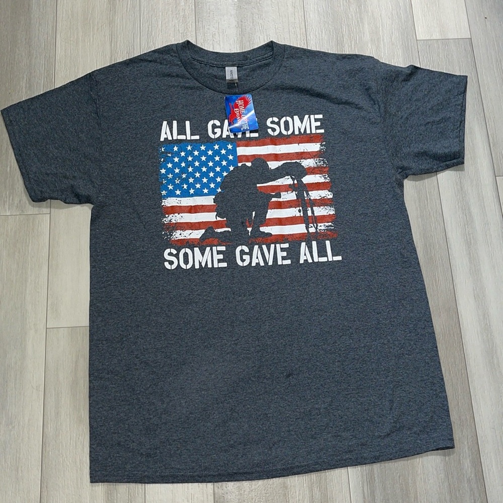 Gildan Home of The Brave Short Sleeve Patriotic Crew Neck T-shirt NWT